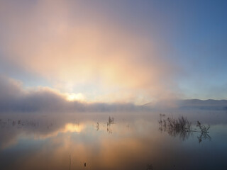 Obraz na płótnie Canvas Winter morning fog at Bellus reservoir, Spain