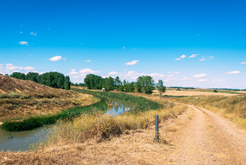 Canal de Castilla as it passes through the province of Palencia. Spain
