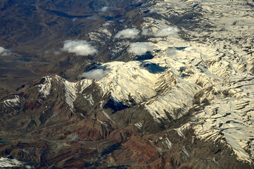Mountains from a bird's-eye view 
