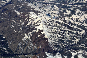 Mountains from a bird's-eye view 