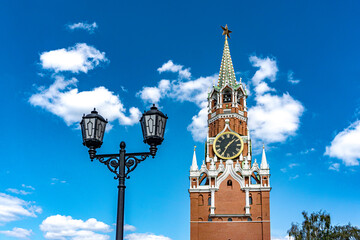 Fototapeta na wymiar the clock tower in the kremlin moscow russia