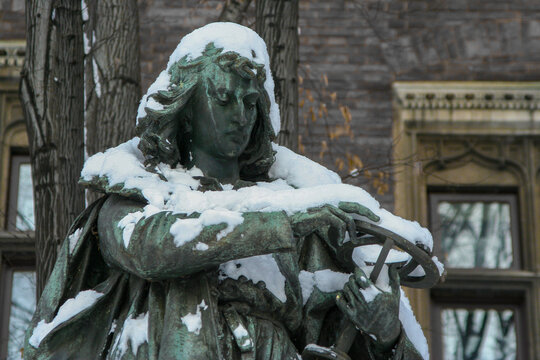 Statue de Nicolas Copernic &agrave; Cracovie Pologne