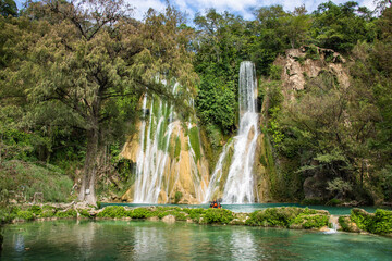 Fototapeta na wymiar The beautiful Minas Viejas waterfall, Huasteca Potosina, San Luis Potosi, Mexico