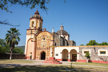 Fototapeta na wymiar The Misión San Miguel Concá Franciscan mission in the Sierra Gorda mountains, Queretaro, Mexico