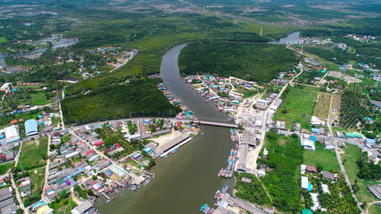 A high angle, community lifestyle, living along the canal