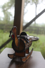 duck on the bench, BARREL, ART, CRAFT, STAIN GLASS