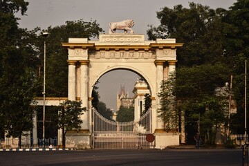 Fototapeta na wymiar entry gate of governor building, kolkata