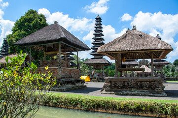 Templo Hinduista Mengwi en Bali. Indonesia