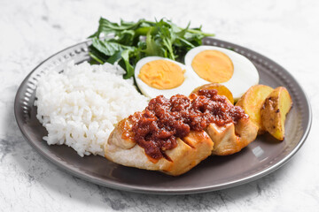 チキンのトマトソース