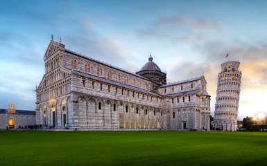 Papier Peint photo autocollant Tour de Pise Panorama of Pisa Cathedral (Duomo di Pisa) with Leaning Tower (Torre di Pisa) and Baptistery of St. John (Battistero di Pisa) in Tuscany, Italy at sunset. One of the main landmark in Italy.