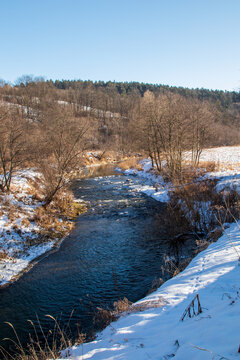 Winter landscape with the Wiar River