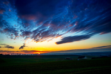 Obraz na płótnie Canvas colorful sunset clouds