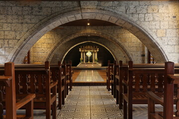 Christusmonogramm, in der Kapelle bei der Rosenkranzkirche in Angeles City, Pampanga, Philippinen © Pipo