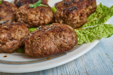 Akcaabat meatballs