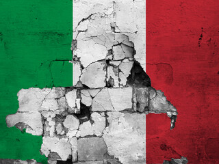 Flag of Italy painted on a broken wall.