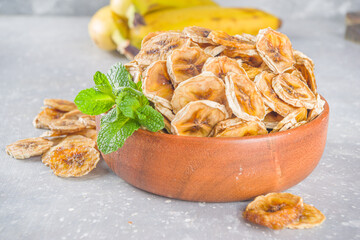 Dried organic banana chips