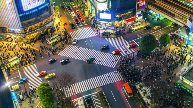 4K.Time lapse  of the famous and very busy Shibuya crossing in Tokyo, Japan