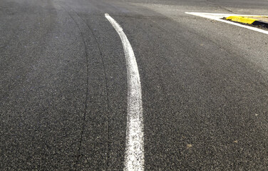 Direction line for cars on a road