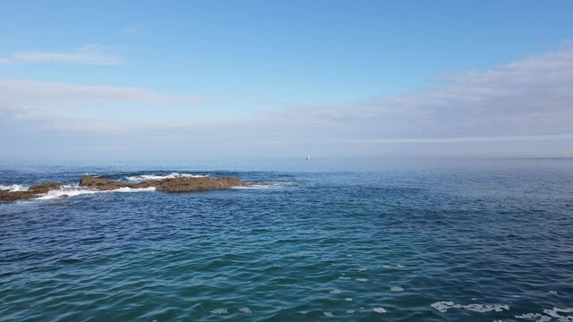mar cant&aacute;brico,vista aerea,saliendo al mar 
