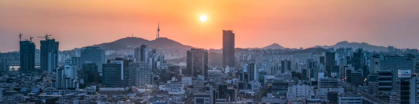 Seoul skyline panorama at sunset, South Korea	