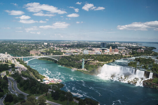 Panoramic aerial view of Niagara Falls © Margalliver