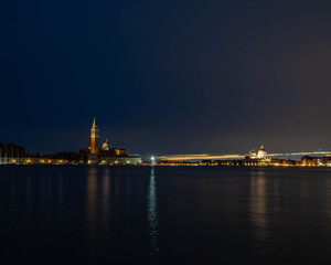 Fototapeta na wymiar Venice Skyline at night