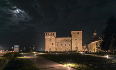 Fototapeta na wymiar mantova castello di san giorgio