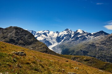 Fototapeta premium hike to the piz languard in engadin with a view of the morteratsch glacier