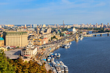 Obraz premium View of the Dnieper river and Kiev cityscape, Ukraine