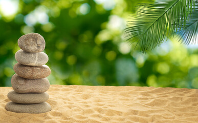 Obraz na płótnie Canvas image of stones on the sand close-up