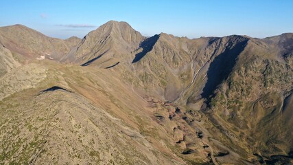 survol des lacs et forets des Bouillouses dans les Pyrénées-Orientales