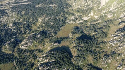 survol des lacs et forets des Bouillouses dans les Pyrénées-Orientales