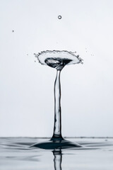 Obraz na płótnie Canvas Freeze water liquid drop splash on pure background