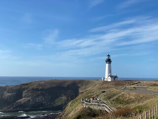 Fototapeta na wymiar lighthouse on the coast with an ocean view 