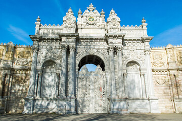 Fototapeta na wymiar Detail view of main gate of the Dolmabahce Palace, Istanbul