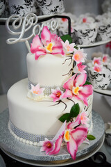 White wedding cake