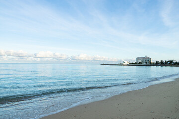 早朝の冨着ビーチ