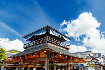 Naklejka premium 伊勢内宮前 おかげ横丁の風景