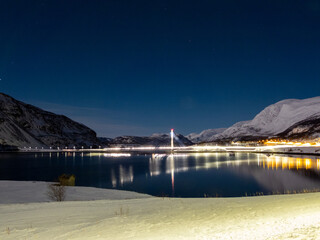 Nachtaufnahme, Brücke von Kafjord, Alta, Norwegen