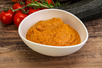 Vegetarian cuisine - Zucchini puree with herbs