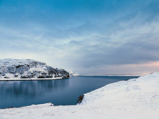 Landschaft am Porsangerfjord im Winter, Norwegen