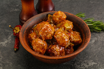 Meat ball in tomato sauce