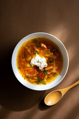 家で食事。ベーコントマトスープとマスカルポーネ