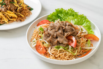 instant noodle spicy salad with pork