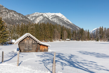 Fototapeta premium cabin in the mountains