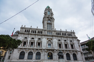 Fototapeta na wymiar ポルトガル　ポルト市庁舎
