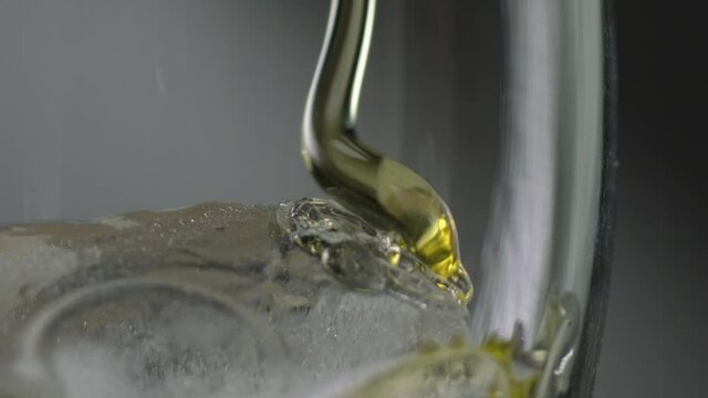 glass, drink, ice, water, lemon, cold, isolated, alcohol, beverage, white, cocktail, liquid, fresh, object, lime, whiskey, fruit, lemonade, refreshment, green, transparent, juice, cool, whisky, soda