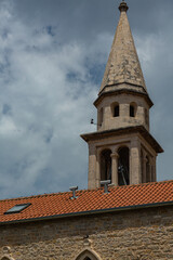 Fototapeta na wymiar モンテネグロ　ブドヴァの聖ヨハネ教会の尖塔