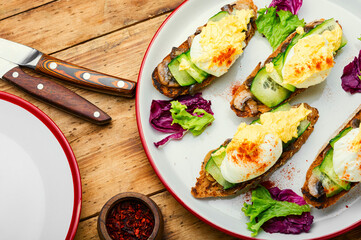 Bruschetta with eggs benedict