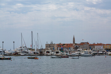 Fototapeta premium モンテネグロ ブドヴァのマリーナ